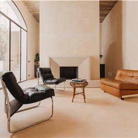 3 bedroom villa with heated pool in Noto, sleeps 6